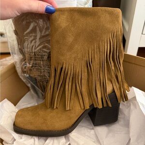 Steve Madden Tan Fringed Heeled Boots